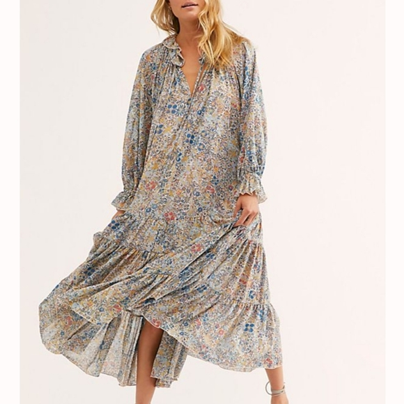 Free People Dresses & Skirts - Free People Feeling Groovy Maxi Flowy Dress xs